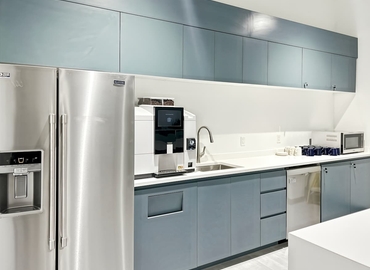 10 m² Co-working  in Toronto, 30 Powerhouse St (M6H 0C6) - 12 | MatchOffice.com