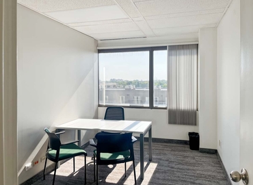 10 m² Shared office  in Montreal, QC, 1100 Boul Crémazie E (H2P 2X2) - 8 | MatchOffice.com