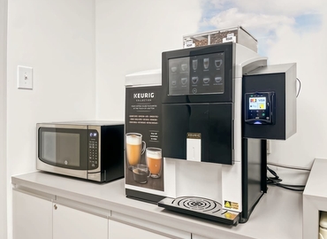 10 m² Shared workspace  in Montreal, QC, 1100 Boul Crémazie E (H2P 2X2) - 13 | MatchOffice