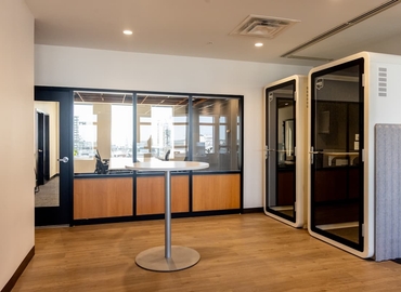 10 m² Business space in Halifax, NS, 11F Barrington Tower (B3J 2A8) - 1 | MatchOffice.com