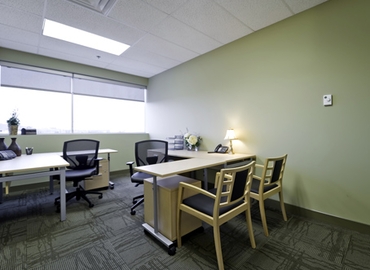 500 m² Business center building for rent in Calgary, AB, 5 Richard Way SW (T3E 3M8) - 4 | MatchOffice