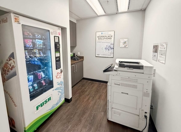 Virtual office in Vancouver, BC, 777 Hornby Street (V6Z 1S4) - 12 | MatchOffice.com