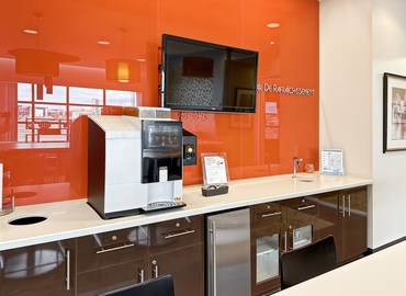 10 m² Business space in Laval	, QC, 2572 Daniel-Johnson Boulevard (H7T 2R3) - 0 | MatchOffice.com