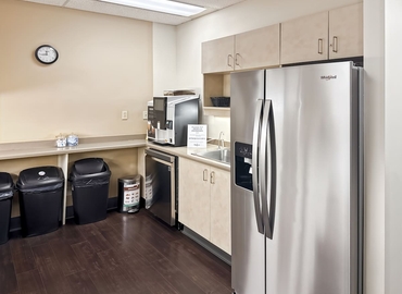 10 m² Shared office  in Richmond, BC, 5811 Cooney Road (V6X 3M1) - 11 | MatchOffice.com
