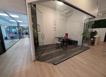 Office Rue Saint-Patrick 2727 H3K 0A8 Montreal, QC