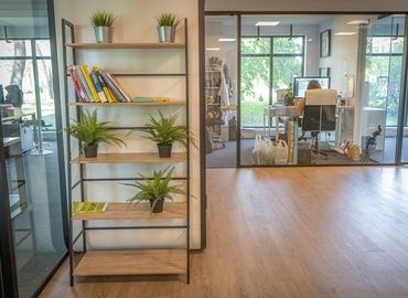 Office Rue Saint-Patrick 2727 H3K 0A8 Montreal, QC