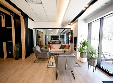 Office Rue Saint-Patrick 2727 H3K 0A8 Montreal, QC