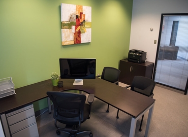 279 m² Business park property available to rent in Burlington, ON, 5063 North Service Road (L7L 5H6) - 1 | MatchOffice.com