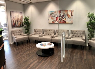 300 m² Business space in Toronto, 3280 Bloor Street West (M8X 2X3) - 1 | MatchOffice