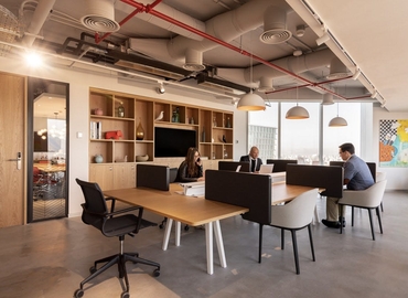 300 m² Business center place up for rent in Santiago, Los Militares 4611 (7550000) - 4 | MatchOffice