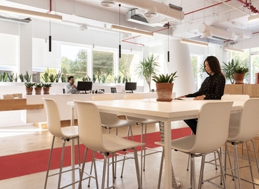 300 m² Business park property available to rent in Santiago, Los Militares 4611 (7550000) - 5 | MatchOffice.com