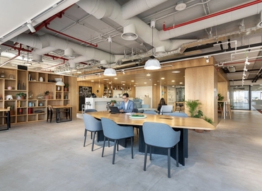 300 m² Business park property up for rent in Santiago, 211 El Bosque Norte Ave. (8010000) - 0 | MatchOffice.com