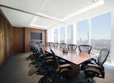 300 m² Coworking space  in Santiago, Avenida Apoquindo 4501 (7550000) - 6 | MatchOffice