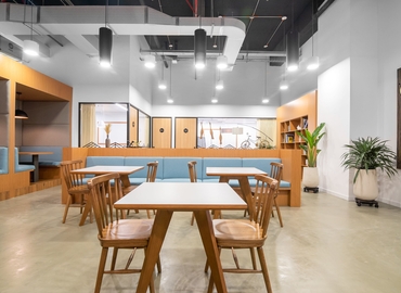 100 m² Business center in Bogota, Avenida Carrera 86 (110831) - 1 | MatchOffice.com