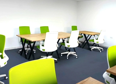 700 m² Business space in Medellín, Transversal 39B #73-23 interior 201 (050030) - 1 | MatchOffice.com