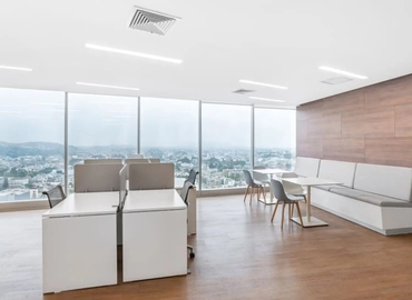 98 m² Coworking space  in Lima, El Derby Avenue 254 (15023) - 9 | MatchOffice.com