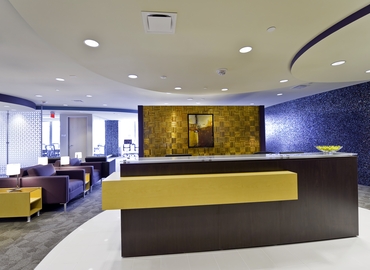 250 m² Business center building up for rent in Phoenix, AZ, 2375 E. Camelback Road (85016) - 1 | MatchOffice.com