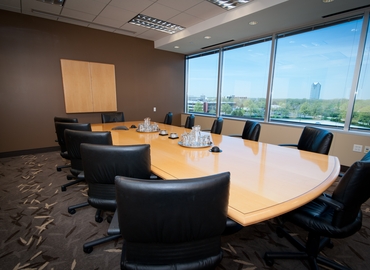 250 m² Serviced office building up for rent in Oak Brook, IL, 700 Commerce Drive (60523) - 4 | MatchOffice