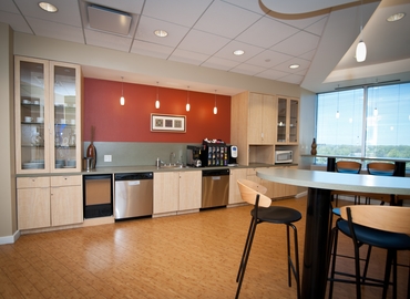 250 m² Business center in Oak Brook, IL, 700 Commerce Drive (60523) - 3 | MatchOffice.com