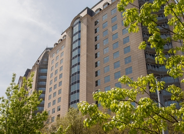 Virtual business address in Dallas, TX, 100 Crescent Court (75201) - 1 | MatchOffice