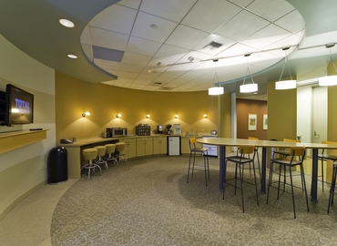 250 m² Business space place for rent in Kirkland, WA, 5400 Carillon Point (98033) - 3 | MatchOffice.com