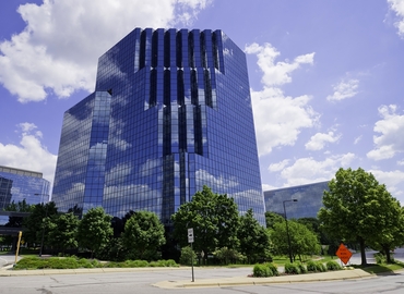 250 m² Business park in Bloomington, MN, 8400 Normandale Lake Boulevard (55437) - 0 | MatchOffice.com