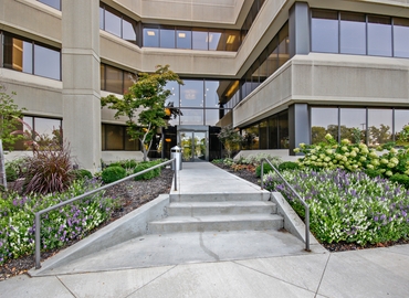 Virtual business address in Kansas City, MO, 800 E. 101st Terrace (64131) - 2 | MatchOffice.com