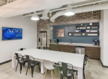 250 m² Business space in St. Petersburg, FL, 360 Central Avenue (33701) - 9 | MatchOffice.com