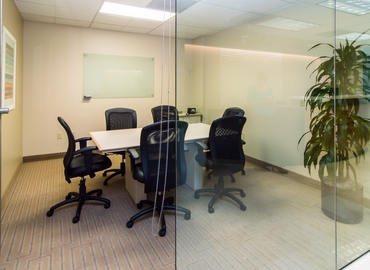 20 m² Meeting room in San Diego, CA, 8880 Rio San Diego Drive (92108) - 3 | MatchOffice.com