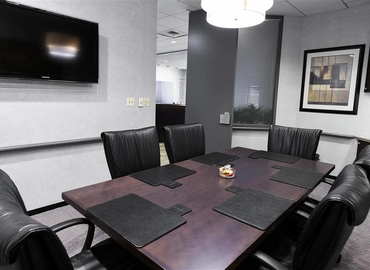 150 m² Serviced office in Schaumburg, IL, 1901 North Roselle Road (60195) - 1 | MatchOffice