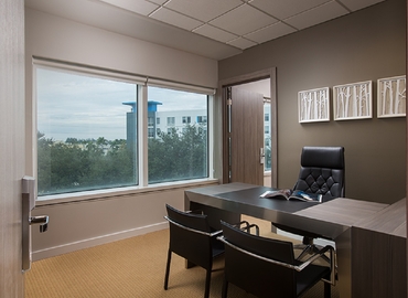 50 m² Business center building for rent in Miami, FL, 3105 NW 107th Ave  (33172) - 9 | MatchOffice.com