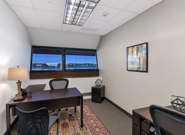 250 m² Shared workspace  in New York Midtown East, NY, 100 Duffy Avenue (11801) - 4 | MatchOffice