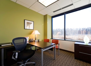 550 m² Shared workspace  in Lake Forest, IL, 100 S. Saunders Road (60045) - 4 | MatchOffice