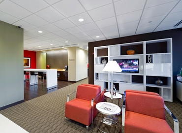 550 m² Coworking  in Lake Forest, IL, 100 S. Saunders Road (60045) - 1 | MatchOffice.com