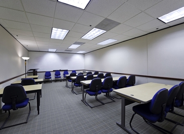 250 m² Shared workspace  in Addison, TX, 15851 Dallas Parkway (75001) - 5 | MatchOffice