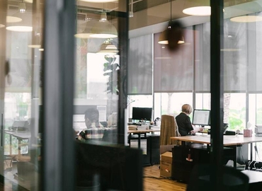 50 m² Co-working in Irvine, CA, 200 Spectrum Center Drive (92618) - 2 | MatchOffice.com