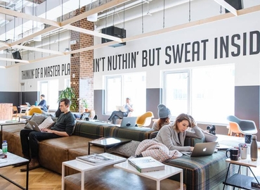 50 m² Coworking space  in Arlington, VA, 2221 South Clark Street (22202) - 3 | MatchOffice.com