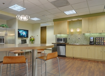 250 m² Coworking space  in Milwaukee, WI, 250 East Wisconsin Avenue (53202) - 5 | MatchOffice