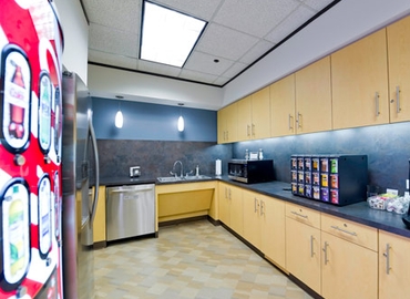 250 m² Coworking space  in Houston Central, TX, 3200 Southwest Freeway (77027) - 4 | MatchOffice.com