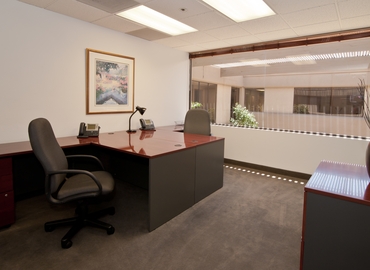 250 m² Shared office  in Phoenix, AZ, 3420 E. Shea Blvd (85028) - 1 | MatchOffice.com