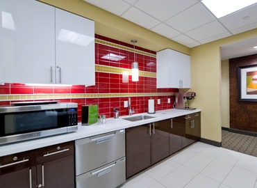 250 m² Co-working  in Palm Beach Gardens, FL, 3801 PGA Blvd (33410) - 2 | MatchOffice.com