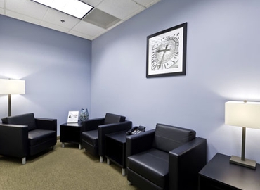 250 m² Shared workspace  in Henderson, NV, 701 North Green Valley Parkway (89074) - 4 | MatchOffice.com