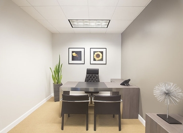 600 m² Co-working  in Miami, FL, 1001 Brickell Bay Drive  (33131) - 20 | MatchOffice.com