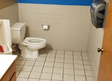 Office 2611 sw 17th st 66604 Topeka, KS