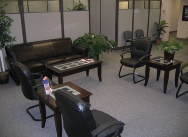 930 m² Shared office in St. Louis, MO, 1033 Corporate Square Drive (63132-2928) - 4 | MatchOffice