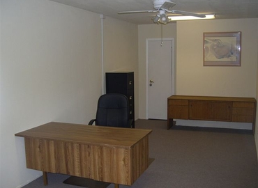 410 m² Co-working  in Las Vegas, NV, 3838 Raymert Dr (89121) - 2 | MatchOffice.com