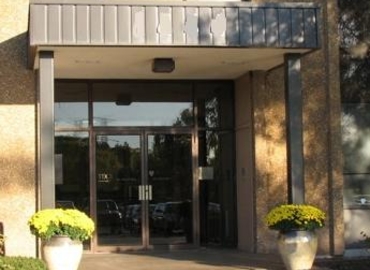 5000 m² Shared workspace in Aurora, IL, 1444 N. Farnsworth Avenue (60505) - 1 | MatchOffice