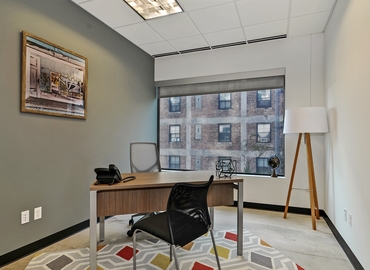 250 m² Coworking space  in Chicago, IL, 5113 South Harper (60615) - 5 | MatchOffice