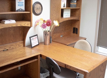 17 m² Coworking space  in Cleveland, OH, Churchill Hubbard Road 985 (44505) - 8 | MatchOffice
