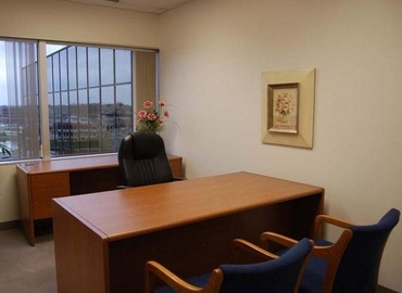 850 m² Coworking  in Cincinnati, OH, Westlake Center (45242) - 2 | MatchOffice.com